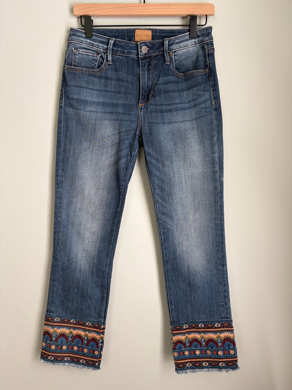 DRIFTWOOD Collette Cropped Jeans Size 27 Blue Embroidered Frayed Hem Boho Denim